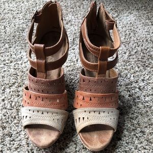 Maurice’s wedges NWOT